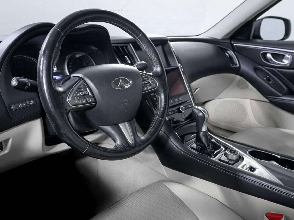 Infiniti Q50 2015 года с пробегом. Фото: #13