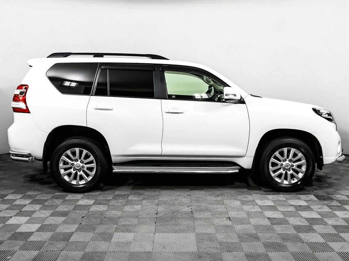 Toyota Land Cruiser Prado 2016 года с пробегом. Фото: #3
