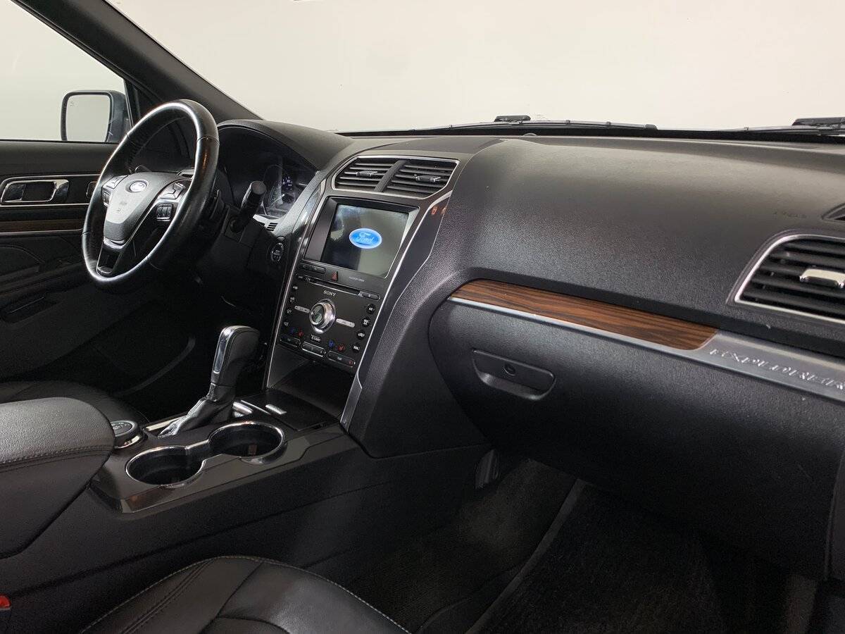 Ford Explorer 2017 года с пробегом. Фото: #12
