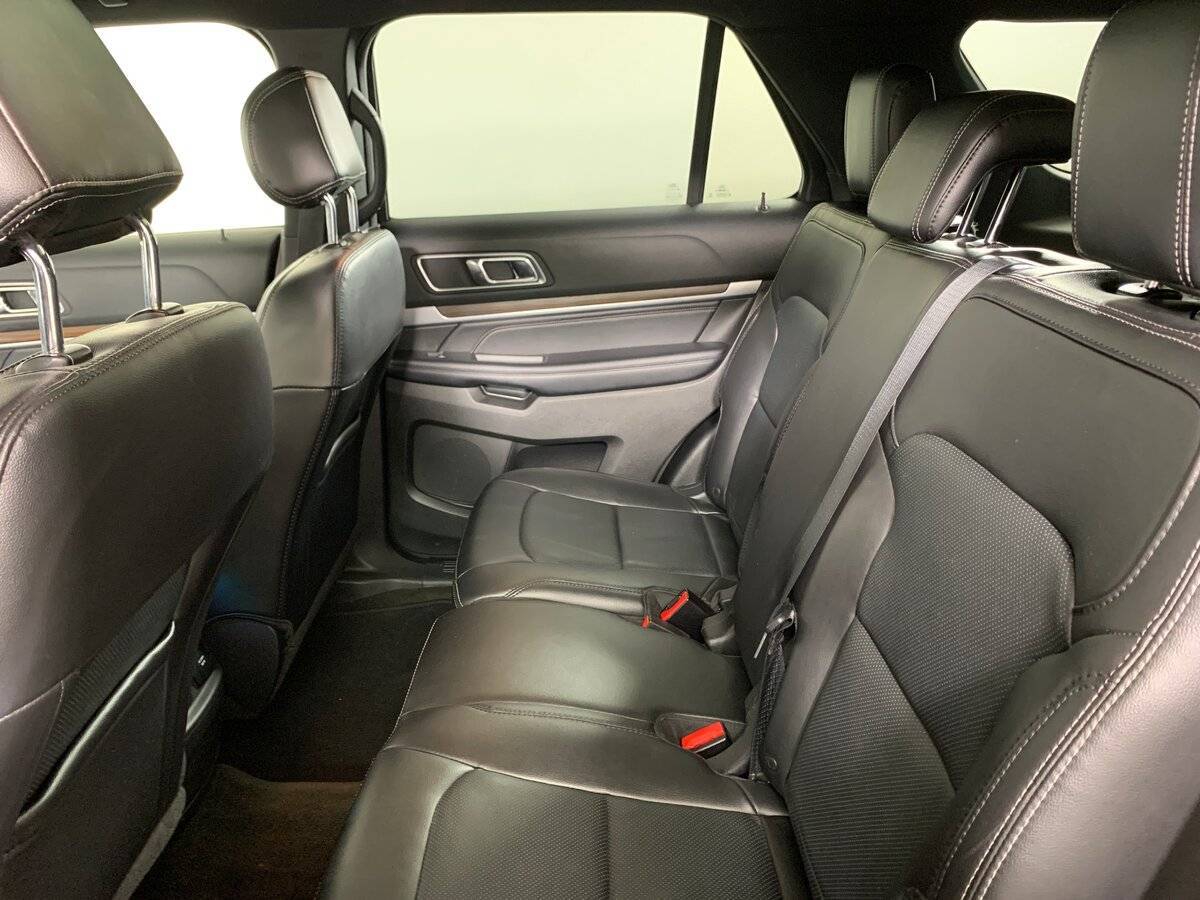 Ford Explorer 2017 года с пробегом. Фото: #18