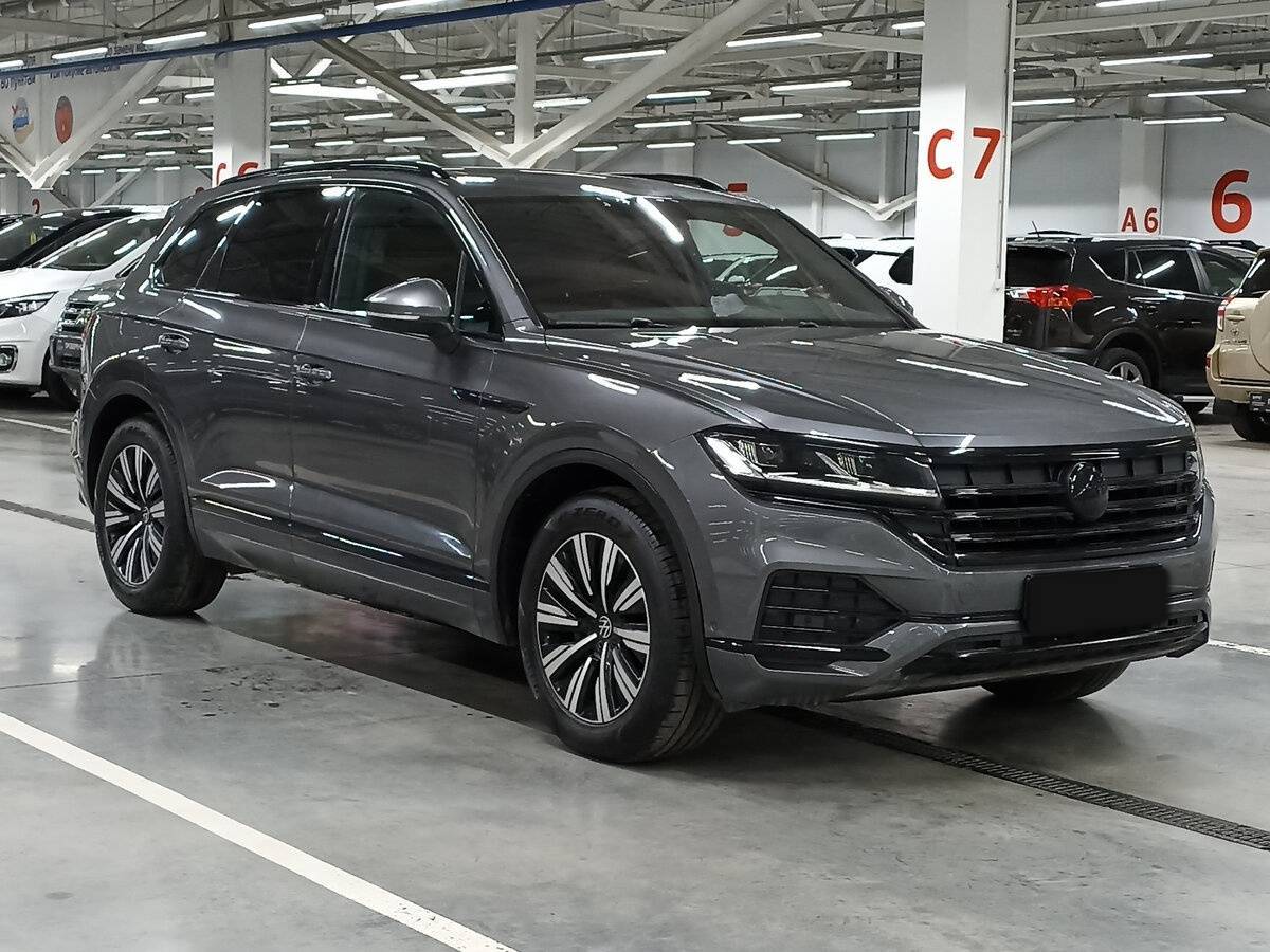 Volkswagen Touareg 2022 года с пробегом. Фото: #2