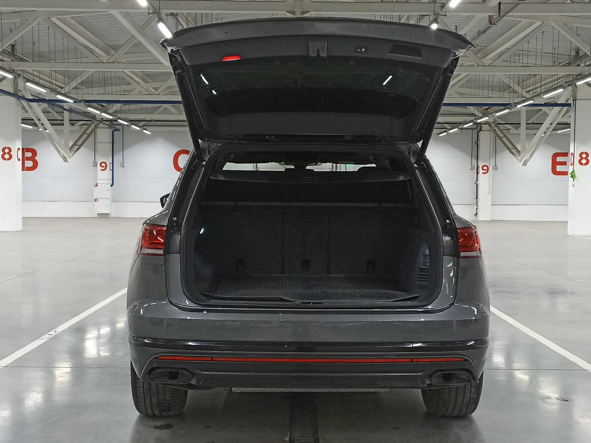 Volkswagen Touareg 2022 года с пробегом. Фото: #9