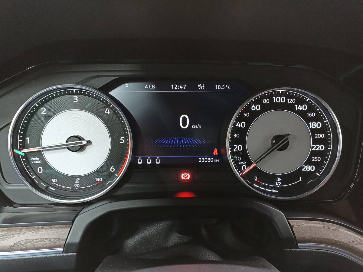 Volkswagen Touareg 2022 года с пробегом. Фото: #12