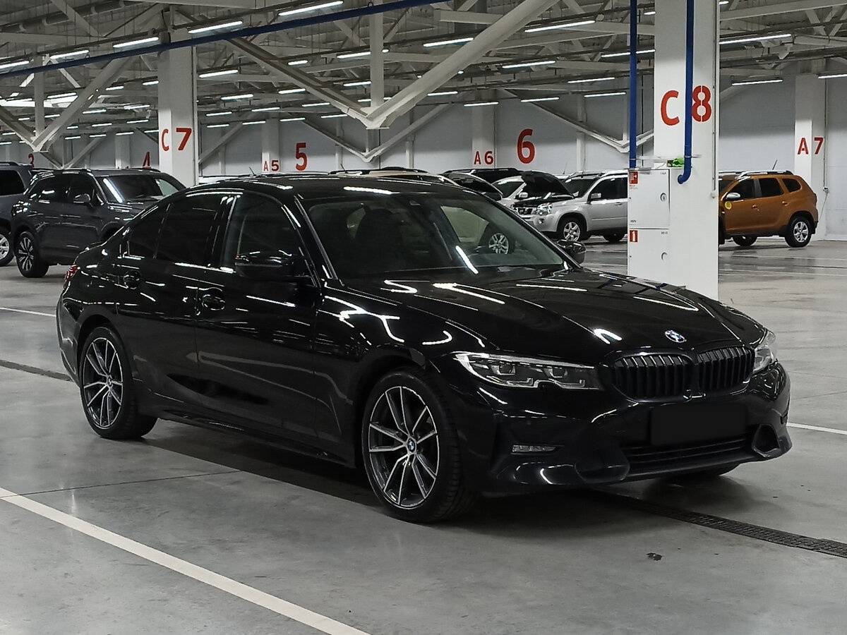 BMW 3 серии 2019 года с пробегом. Фото: #2