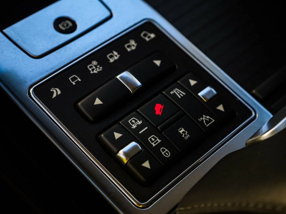 Land Rover Range Rover Sport 2013 года с пробегом. Фото: #20