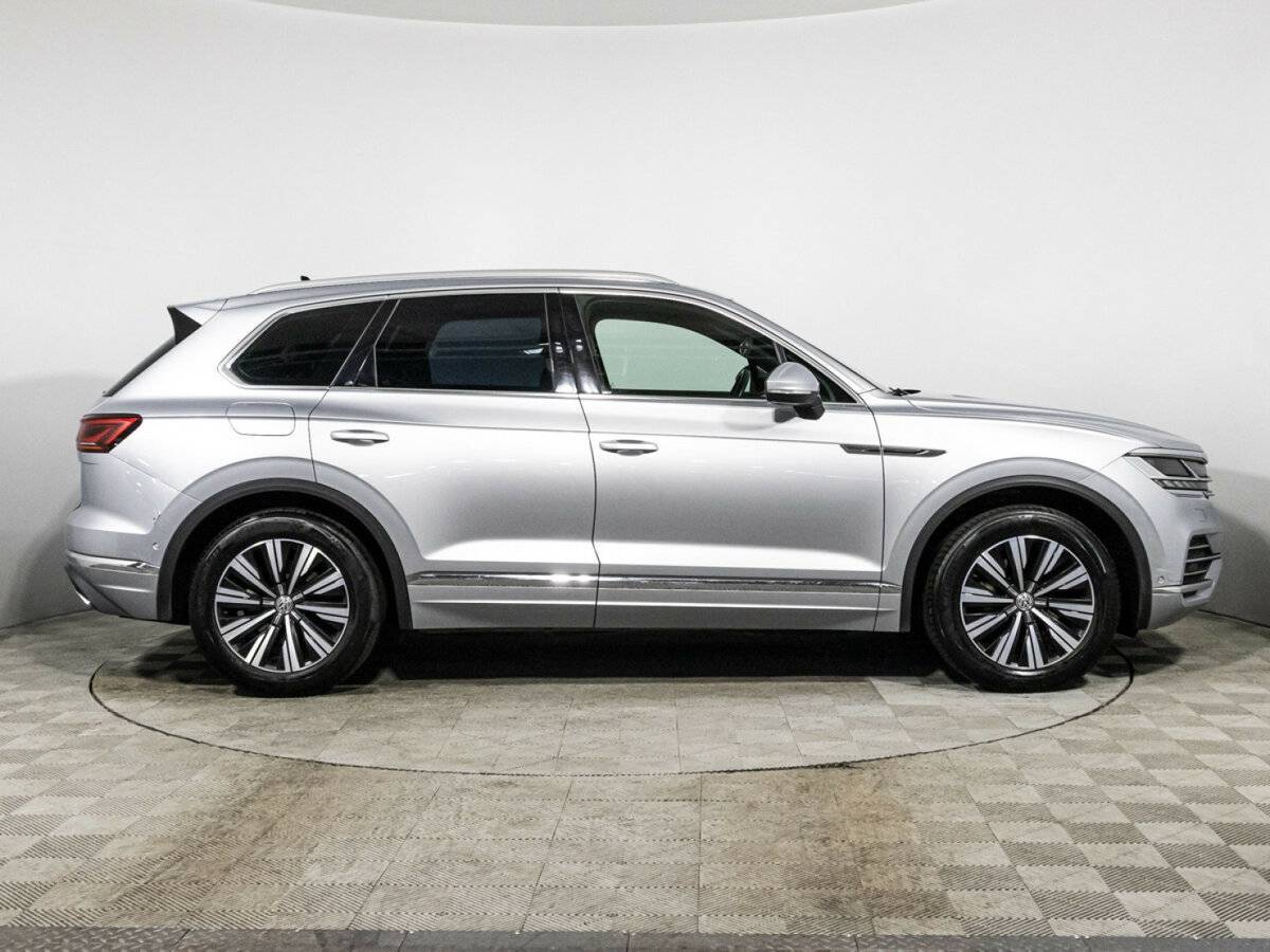Volkswagen Touareg 2018 года с пробегом. Фото: #3
