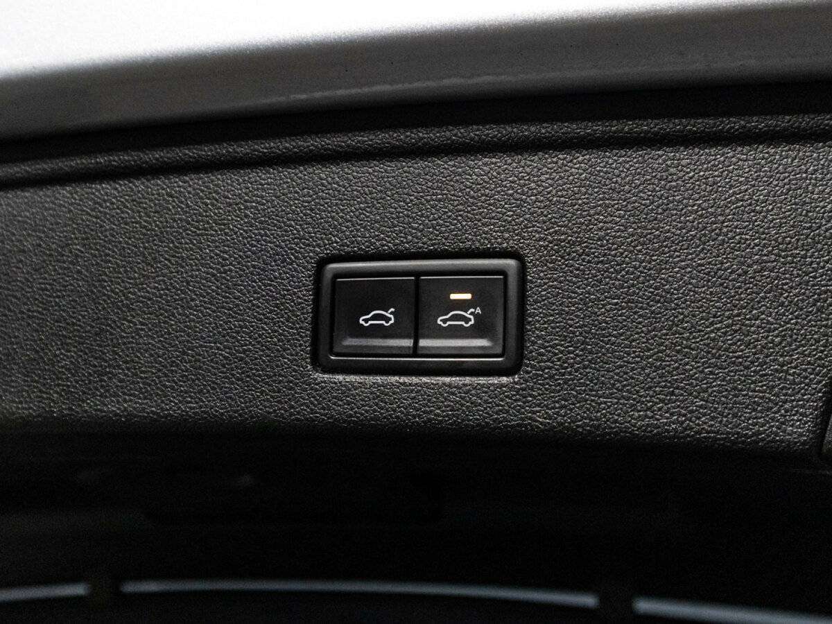 Volkswagen Touareg 2018 года с пробегом. Фото: #33