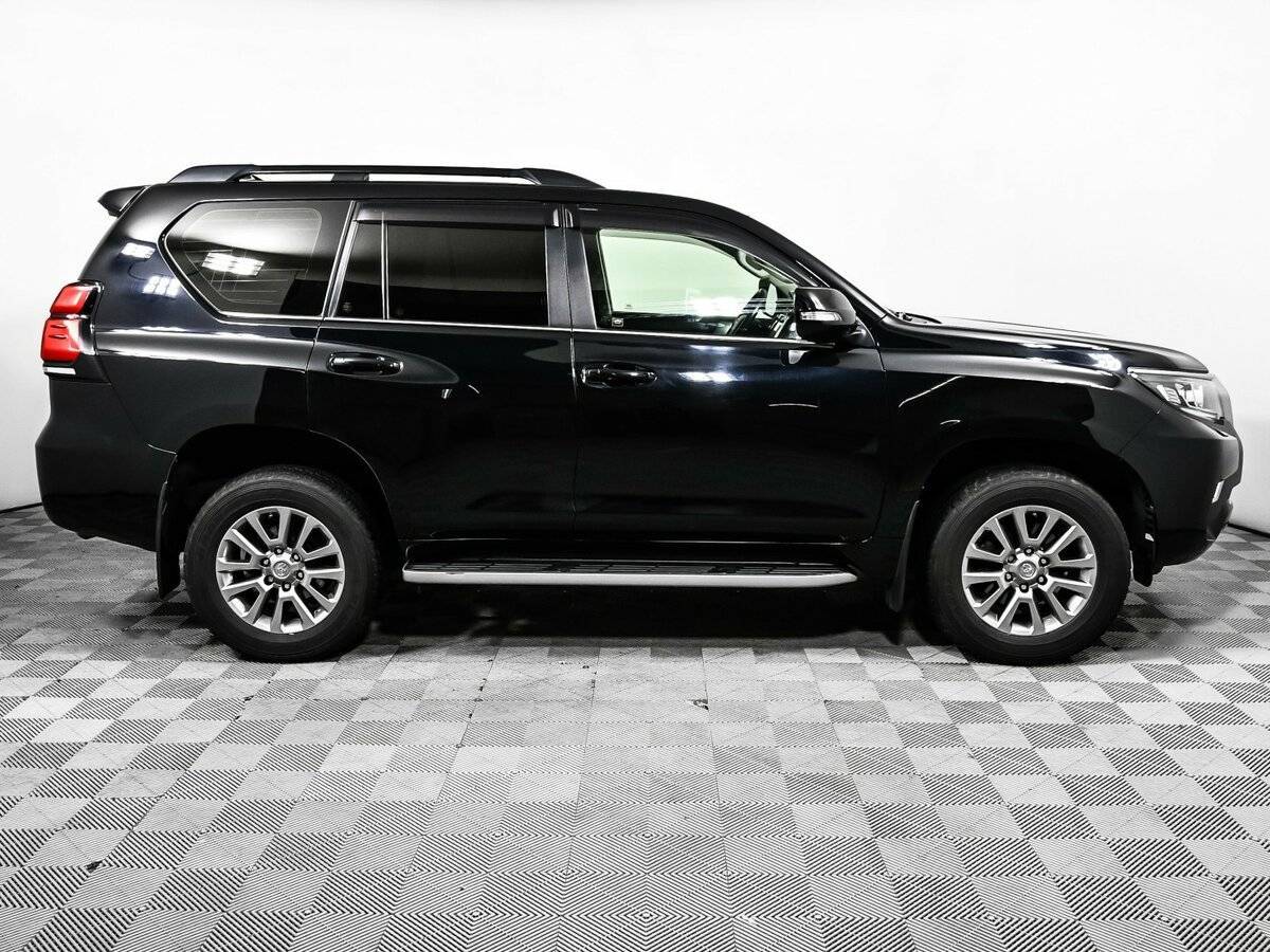 Toyota Land Cruiser Prado 2018 года с пробегом. Фото: #3