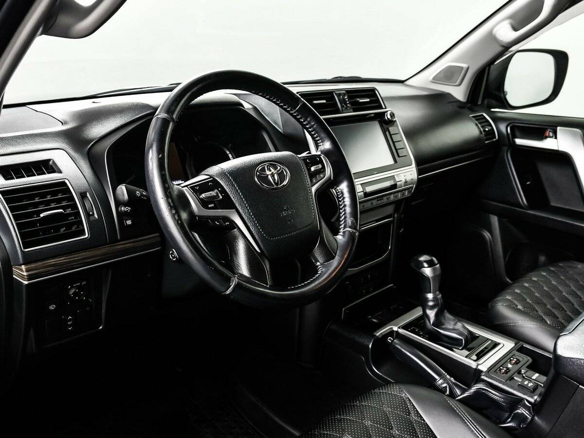 Toyota Land Cruiser Prado 2018 года с пробегом. Фото: #12