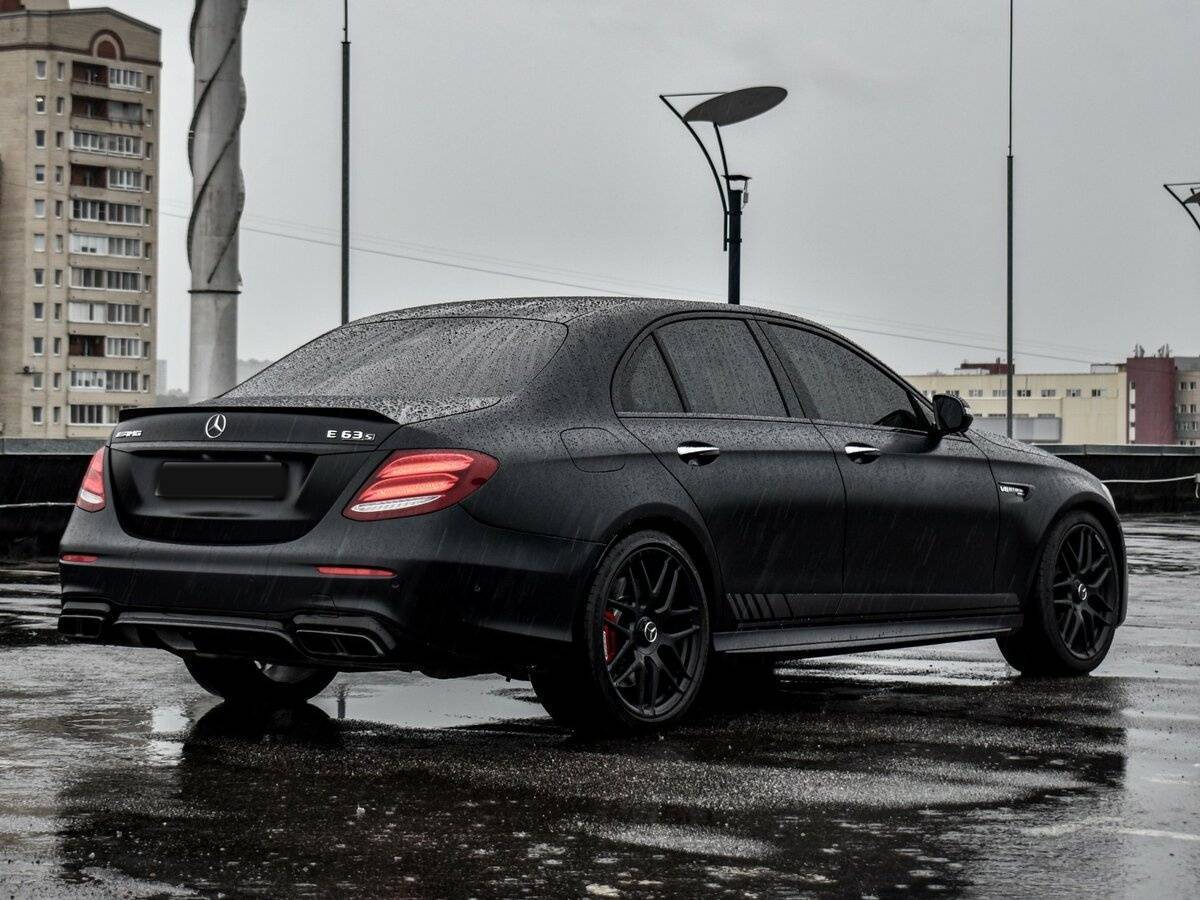 Mercedes-Benz E-Класс AMG 2017 года с пробегом. Фото: #4