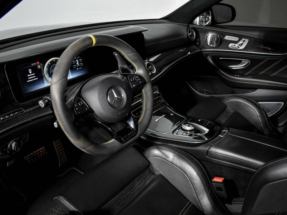 Mercedes-Benz E-Класс AMG 2017 года с пробегом. Фото: #8