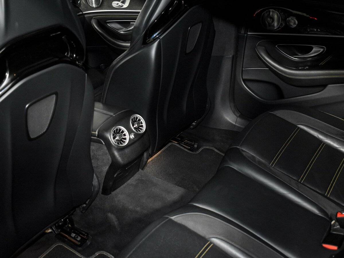 Mercedes-Benz E-Класс AMG 2017 года с пробегом. Фото: #14