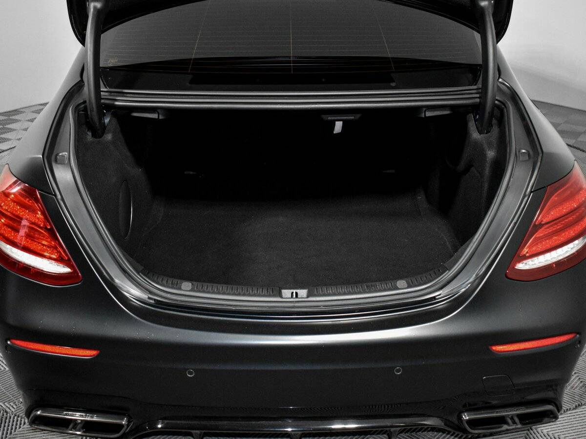 Mercedes-Benz E-Класс AMG 2017 года с пробегом. Фото: #23
