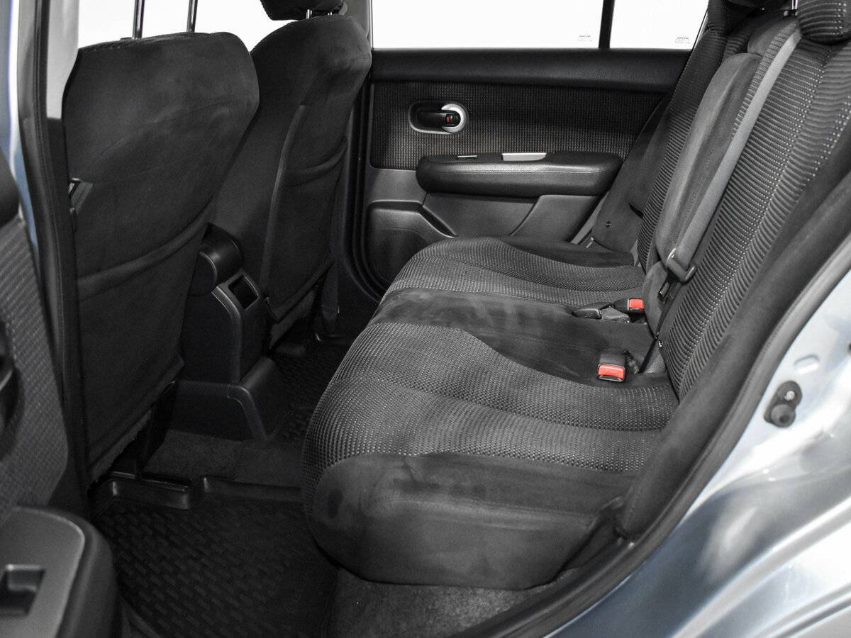 Nissan Tiida 2010 года с пробегом. Фото: #10