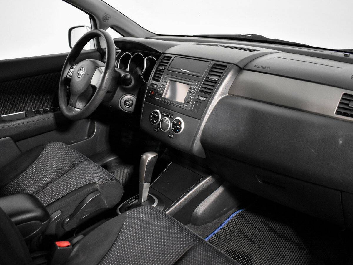 Nissan Tiida 2010 года с пробегом. Фото: #12