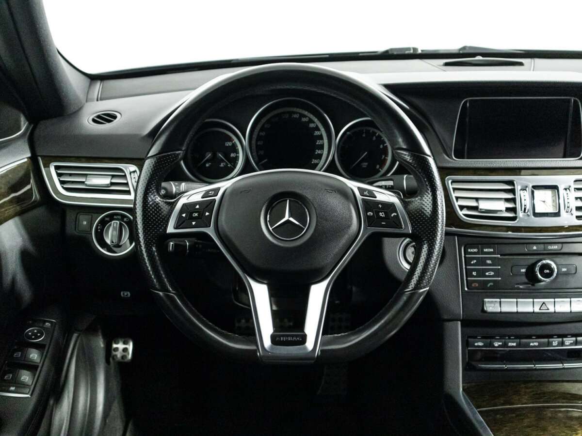 Mercedes-Benz E-Класс 2015 года с пробегом. Фото: #17