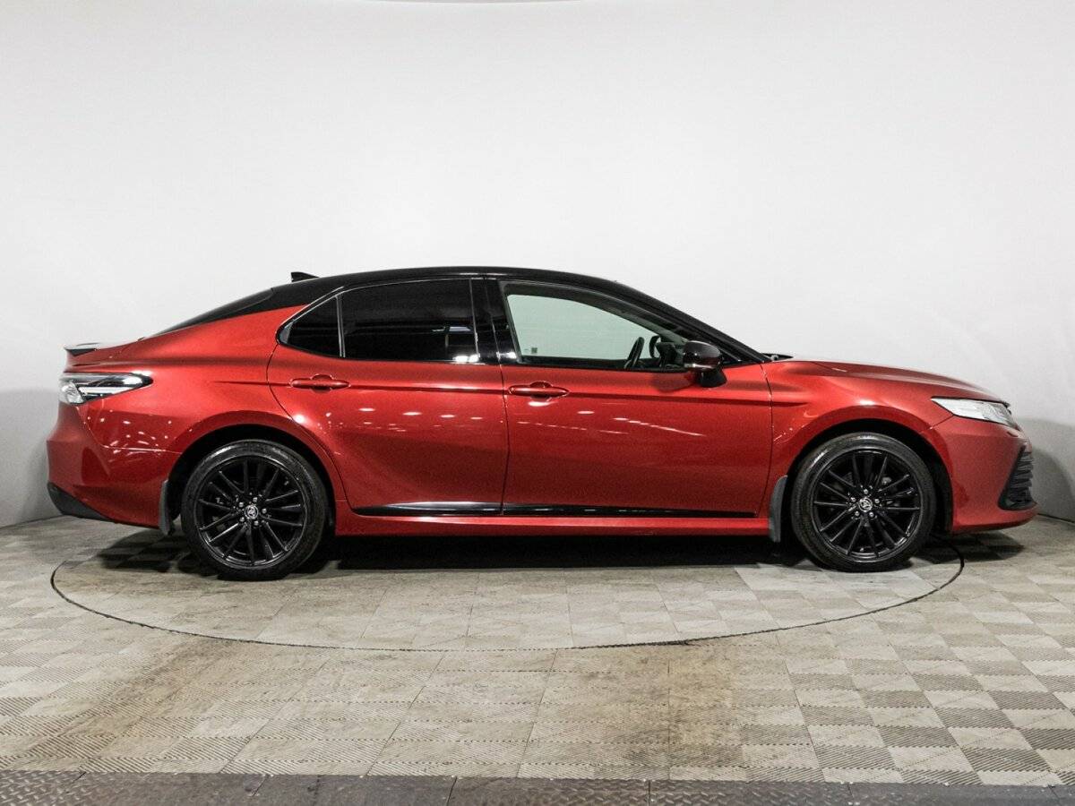 Toyota Camry 2021 года с пробегом. Фото: #3