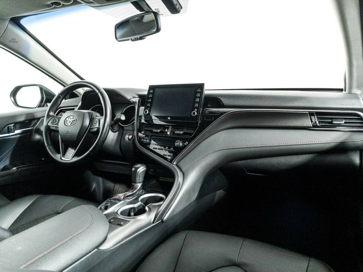 Toyota Camry 2021 года с пробегом. Фото: #8