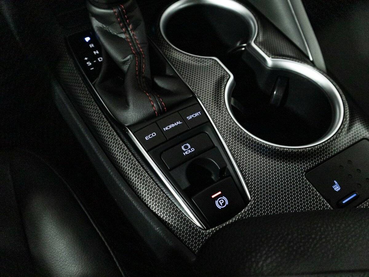 Toyota Camry 2021 года с пробегом. Фото: #19