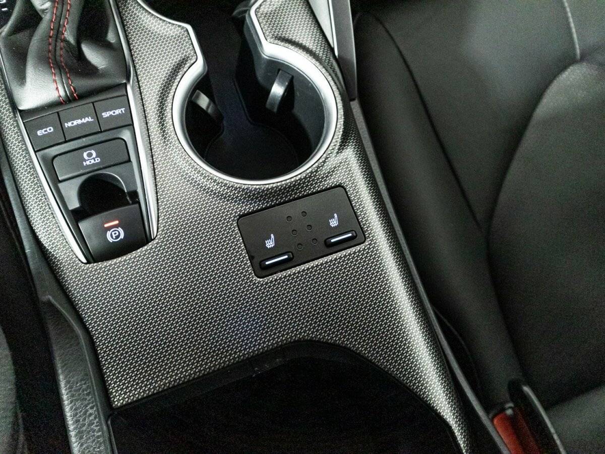 Toyota Camry 2021 года с пробегом. Фото: #21