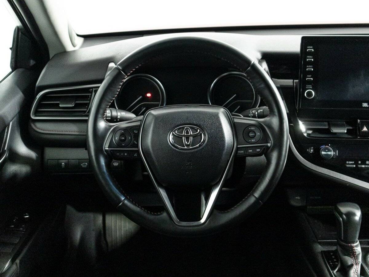 Toyota Camry 2021 года с пробегом. Фото: #22