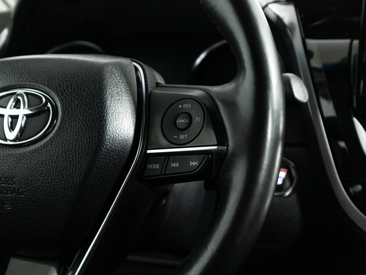 Toyota Camry 2021 года с пробегом. Фото: #23