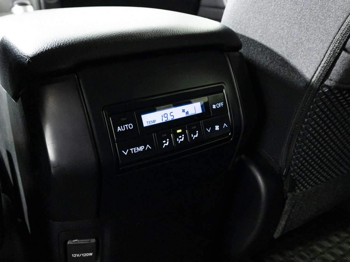 Toyota Land Cruiser Prado 2020 года с пробегом. Фото: #21