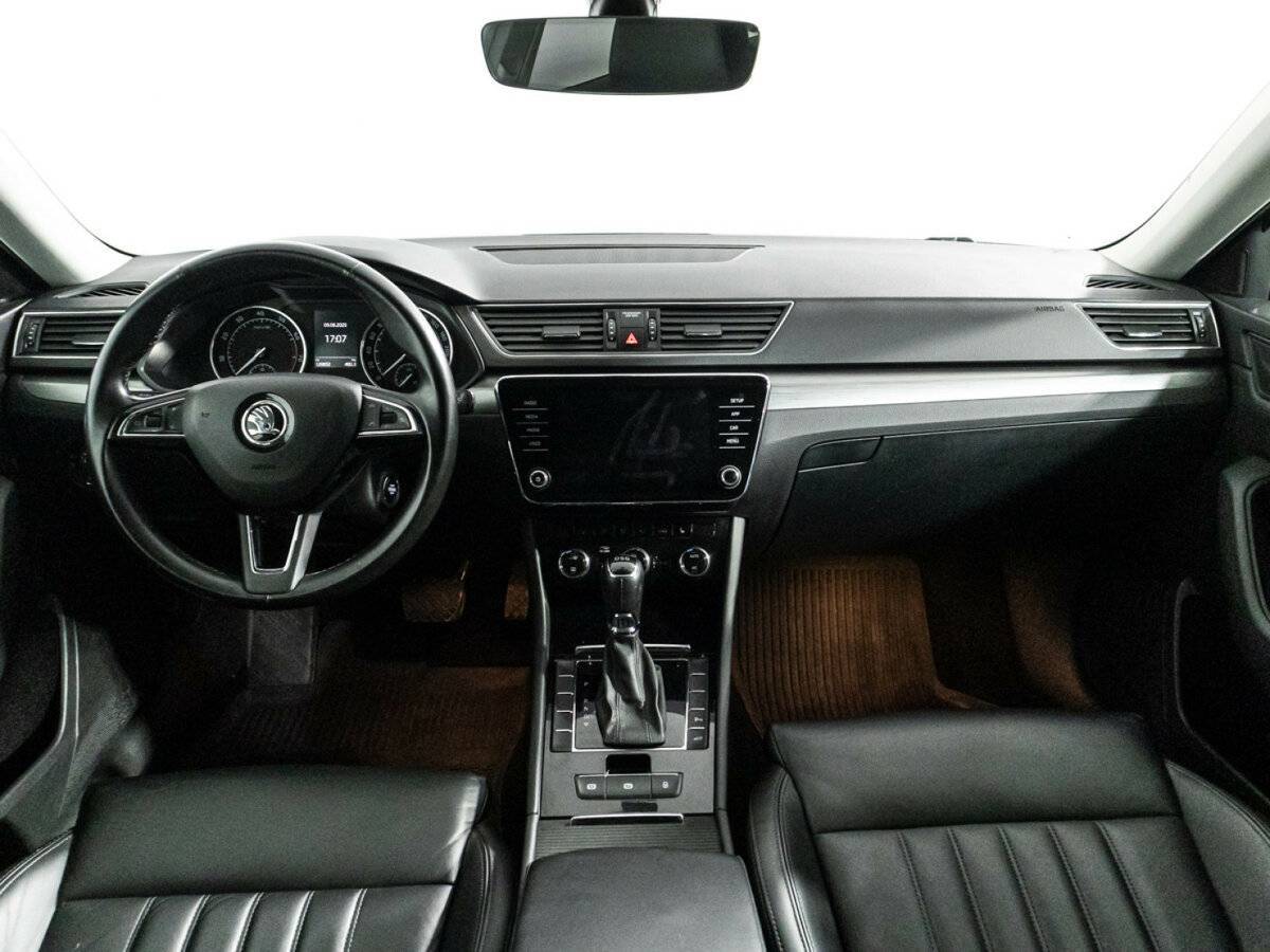 Skoda Superb 2018 года с пробегом. Фото: #12