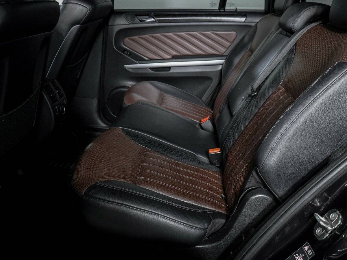 Mercedes-Benz GL-Класс 2012 года с пробегом. Фото: #9