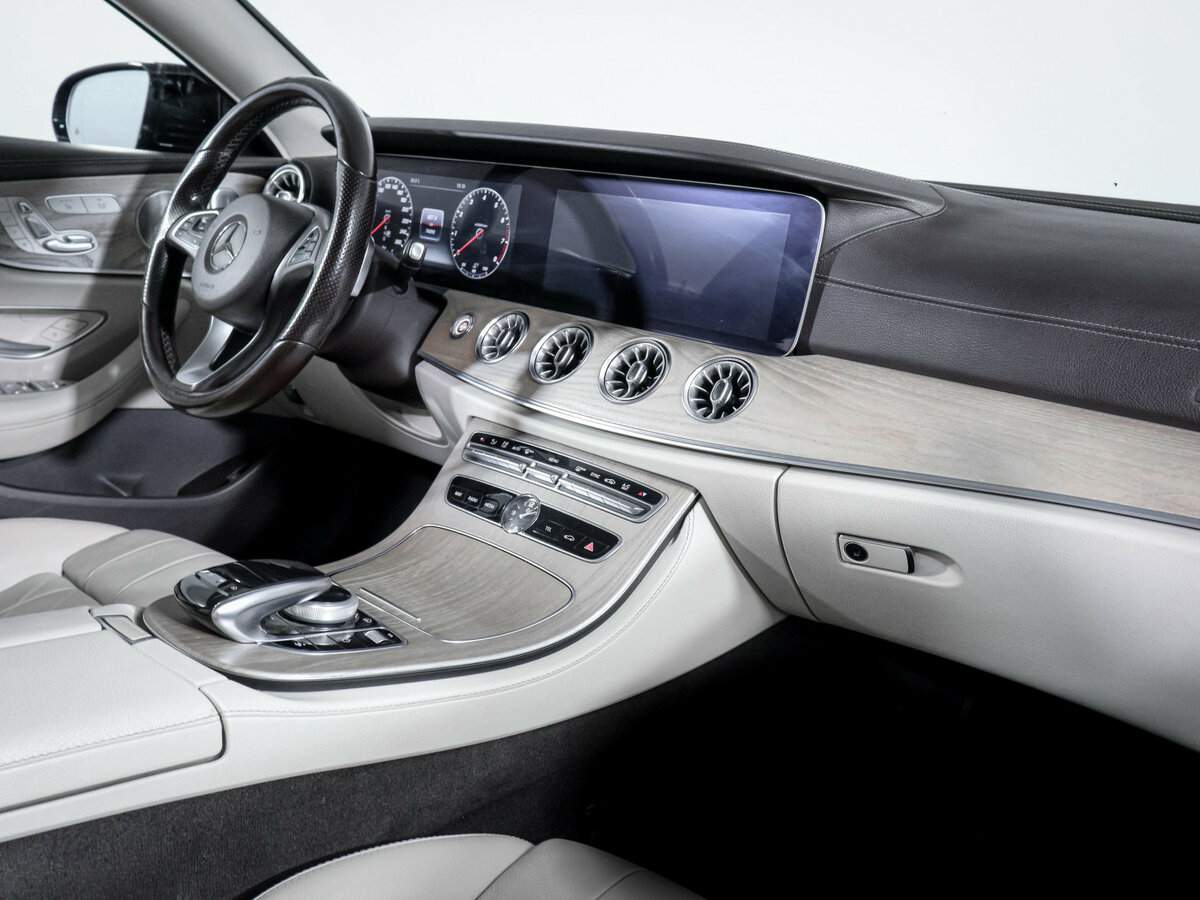 Mercedes-Benz E-Класс 2018 года с пробегом. Фото: #8