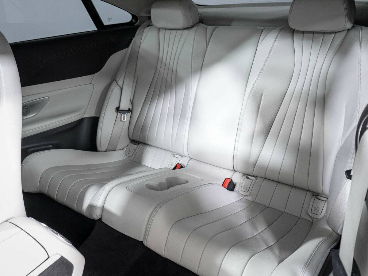 Mercedes-Benz E-Класс 2018 года с пробегом. Фото: #9