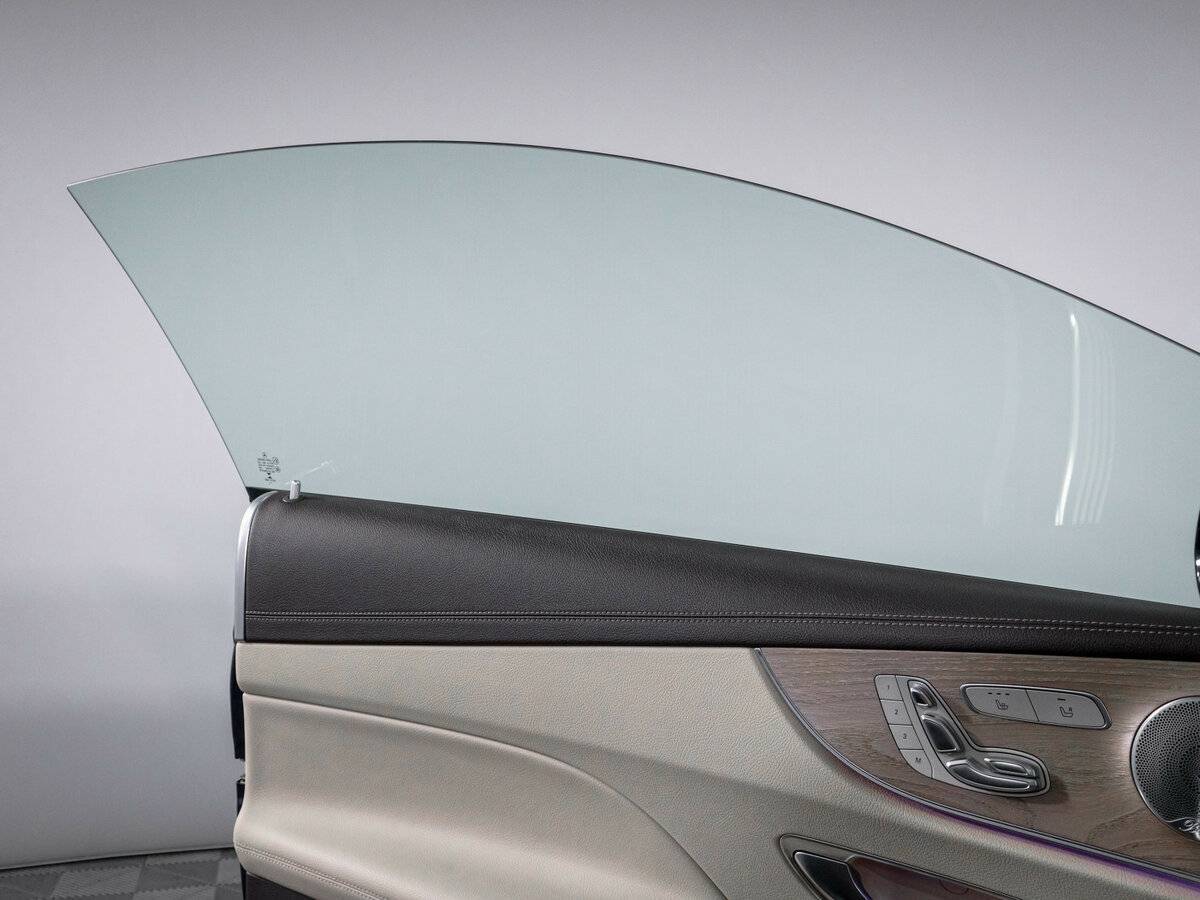 Mercedes-Benz E-Класс 2018 года с пробегом. Фото: #18