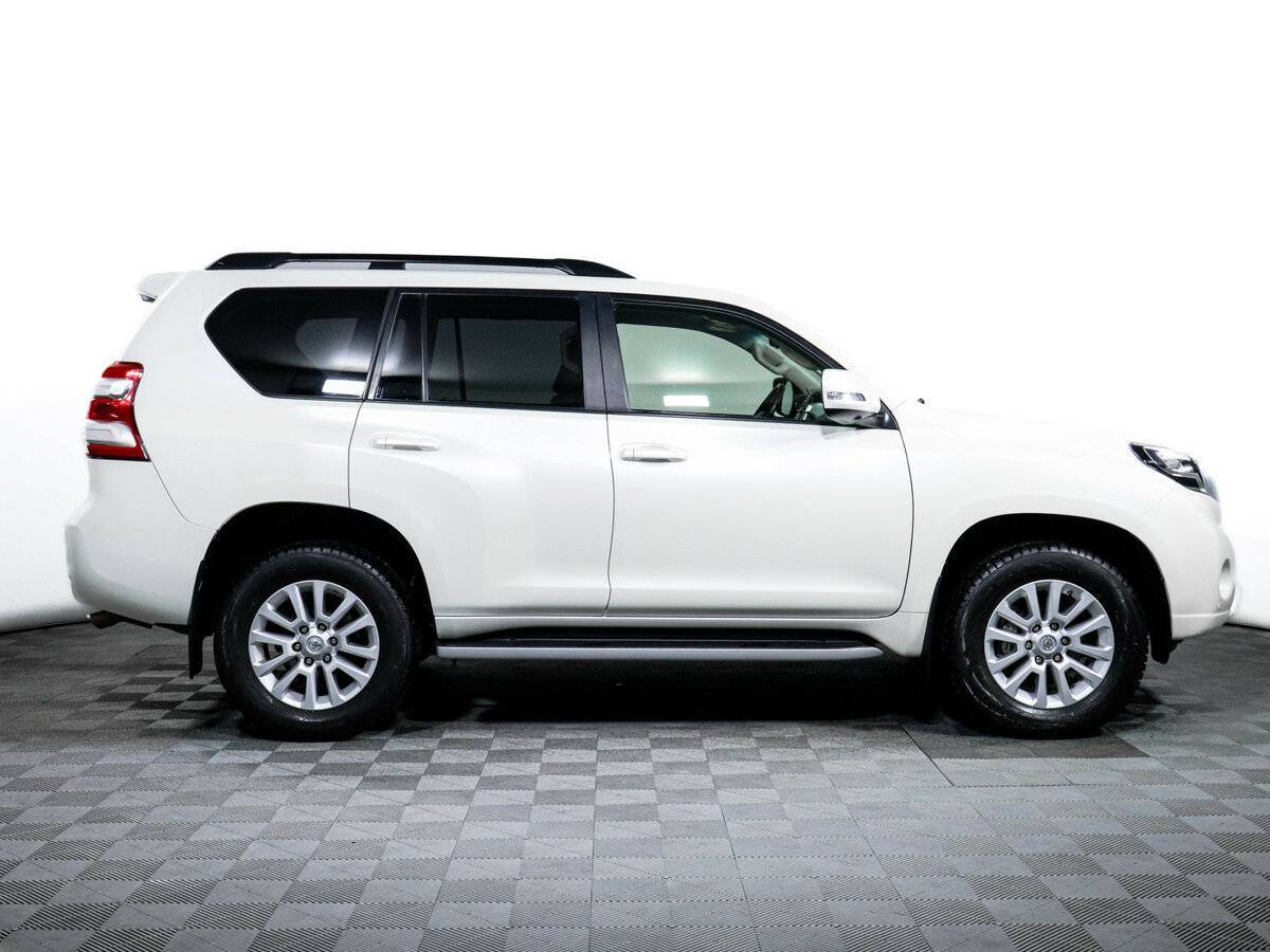 Toyota Land Cruiser Prado 2016 года с пробегом. Фото: #3