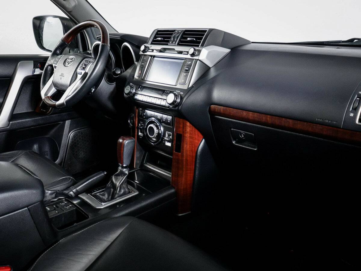 Toyota Land Cruiser Prado 2016 года с пробегом. Фото: #8
