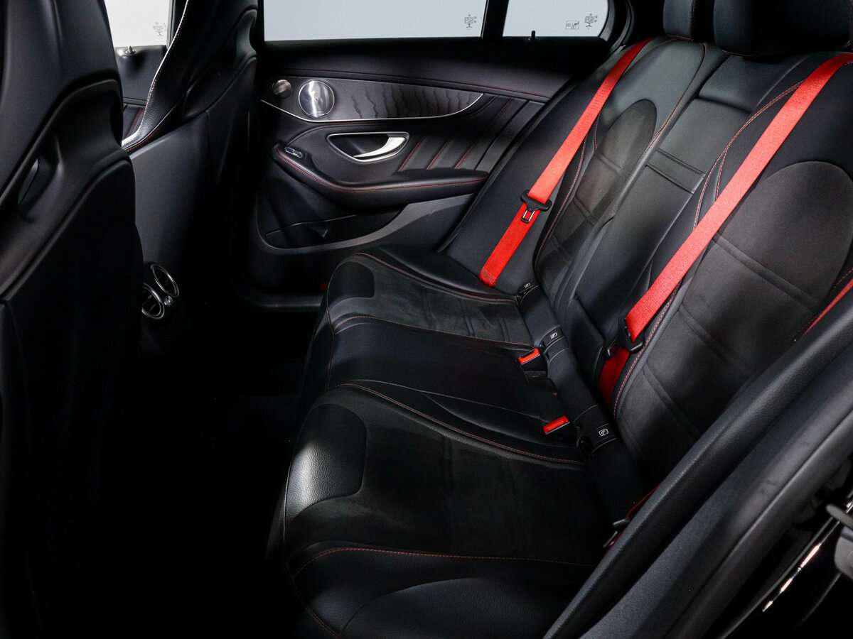 Mercedes-Benz C-Класс AMG 2019 года с пробегом. Фото: #9