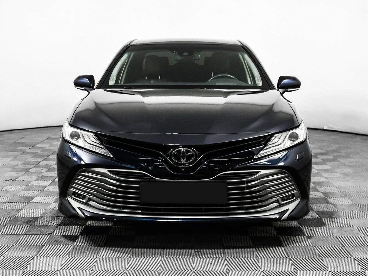 Toyota Camry 2018 года с пробегом. Фото: #1