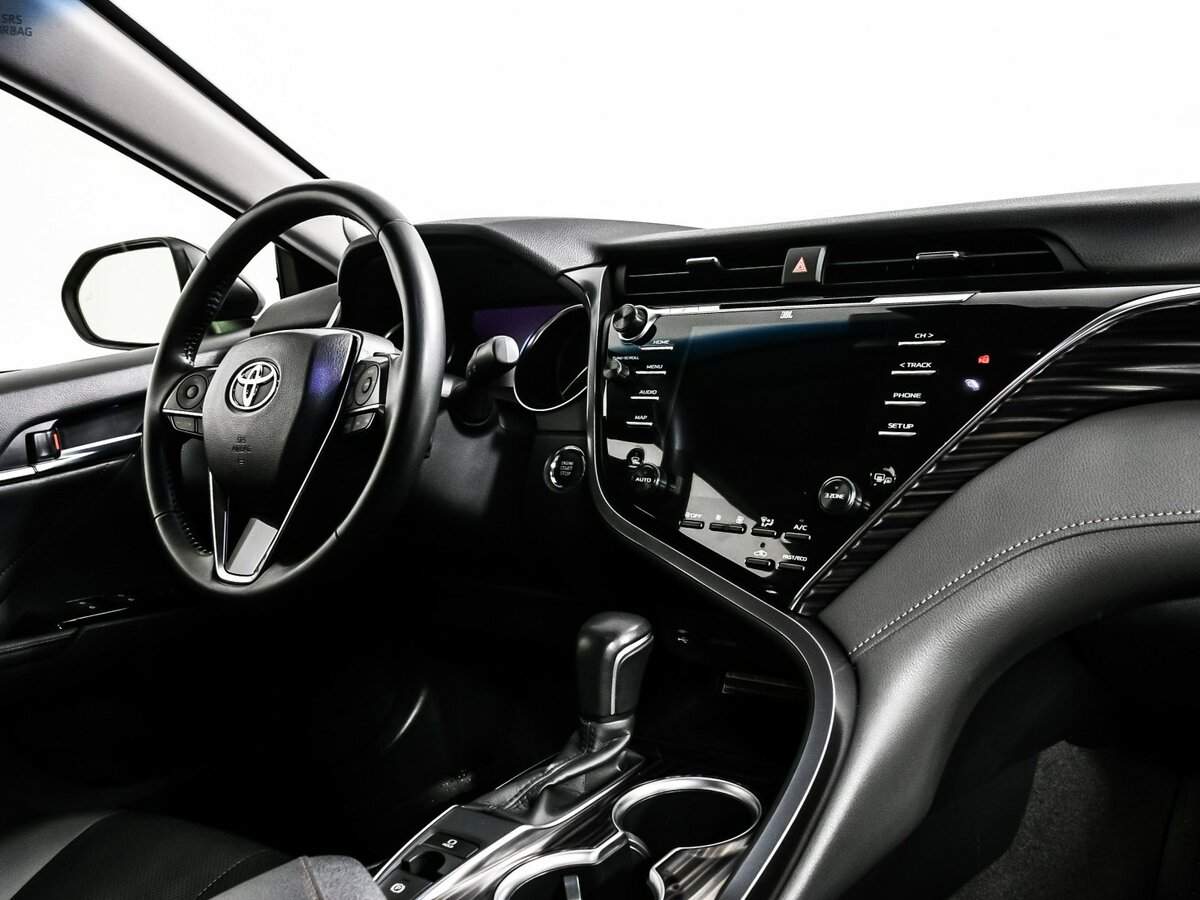 Toyota Camry 2018 года с пробегом. Фото: #8