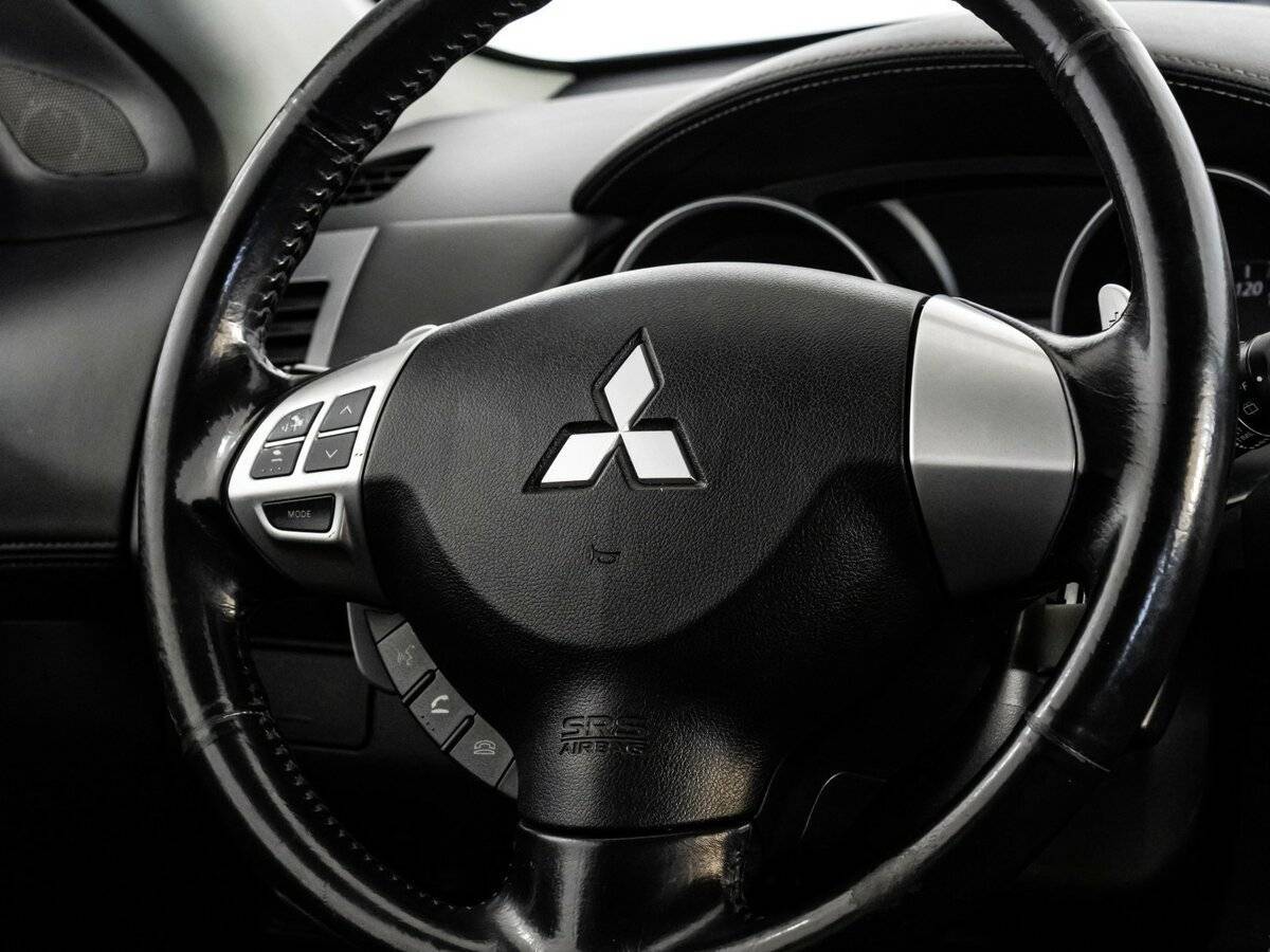 Mitsubishi Outlander 2010 года с пробегом. Фото: #10