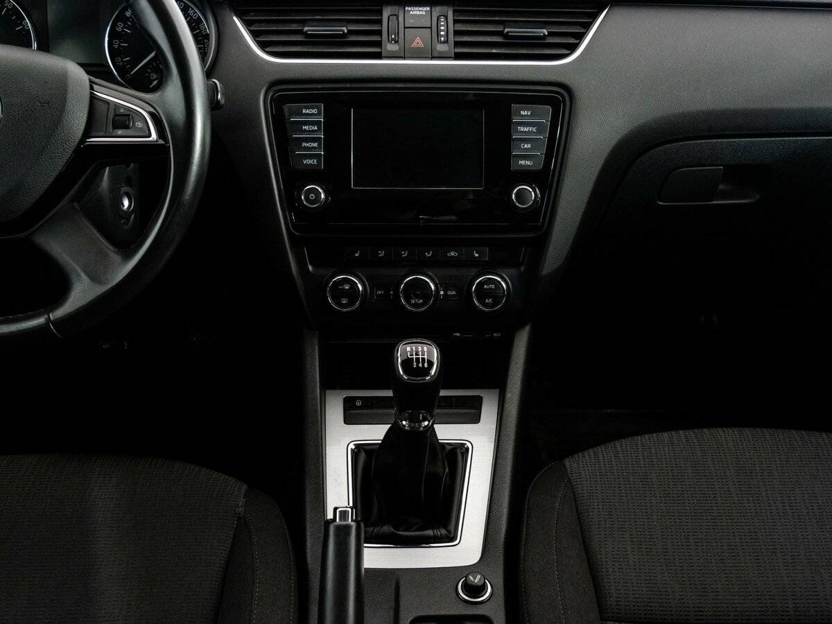 Б/У Шкода Октавия 2013 года. Фото: #14