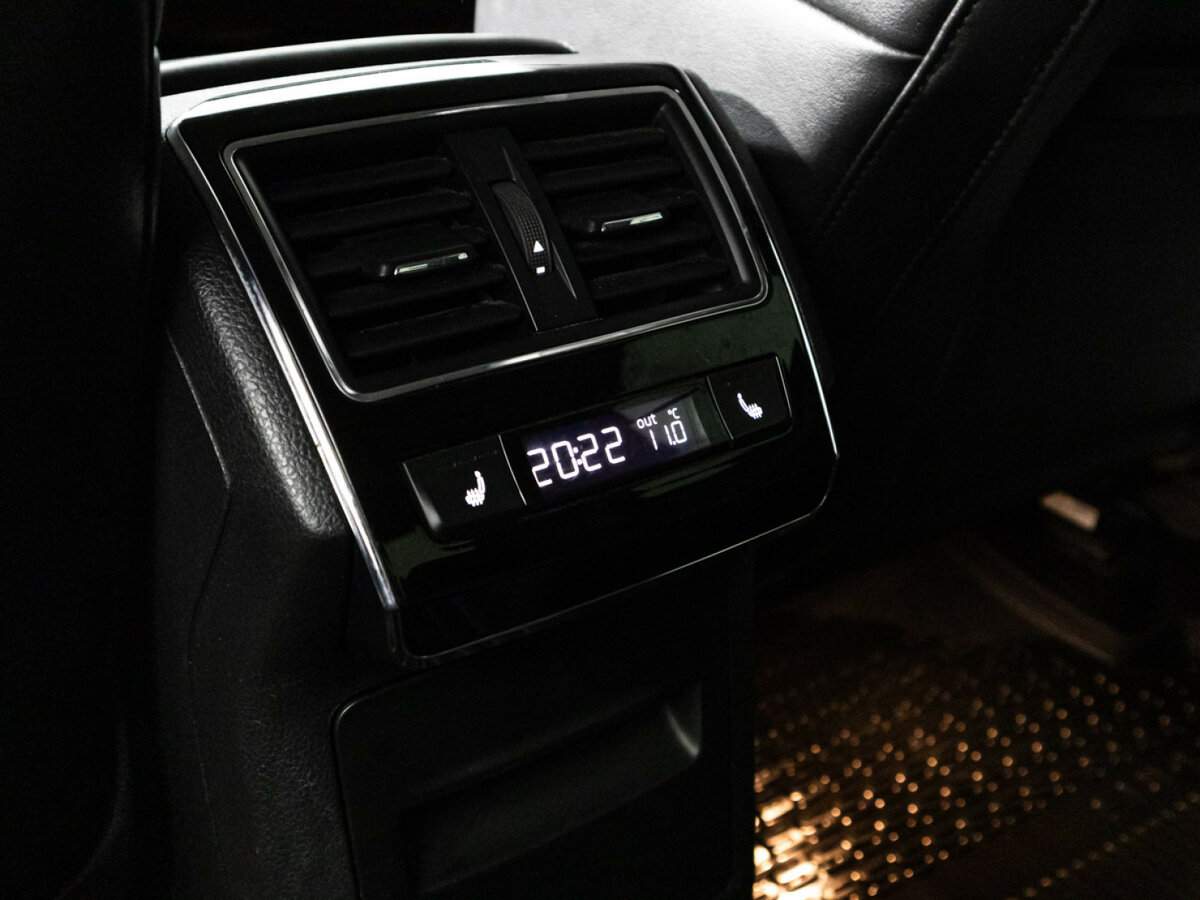 Skoda Superb 2018 года с пробегом. Фото: #18