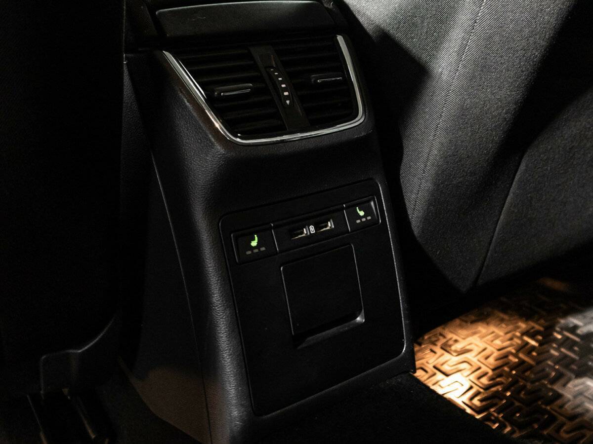 Б/У Шкода Октавия 2020 года. Фото: #18