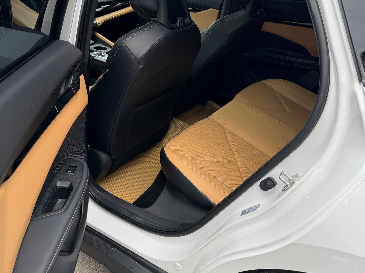 Changan UNI-V 2023 года с пробегом. Фото: #15