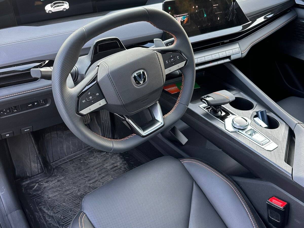 Changan UNI-V 2023 года с пробегом. Фото: #6