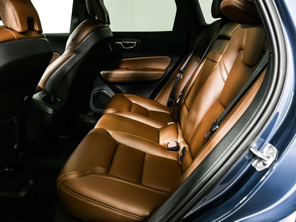 Volvo XC60 2021 года с пробегом. Фото: #11