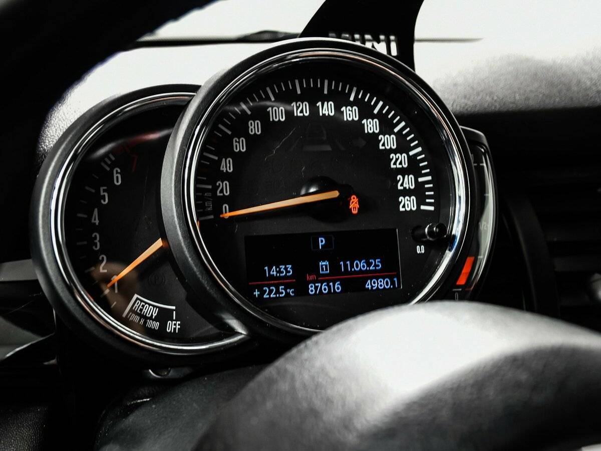 Mini Hatch 2018 года с пробегом. Фото: #9