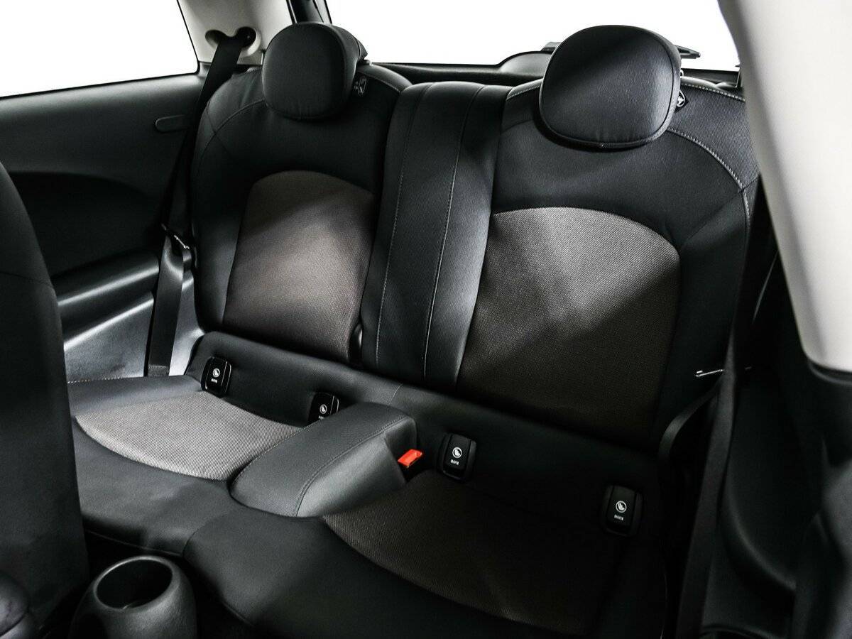 Mini Hatch 2018 года с пробегом. Фото: #11