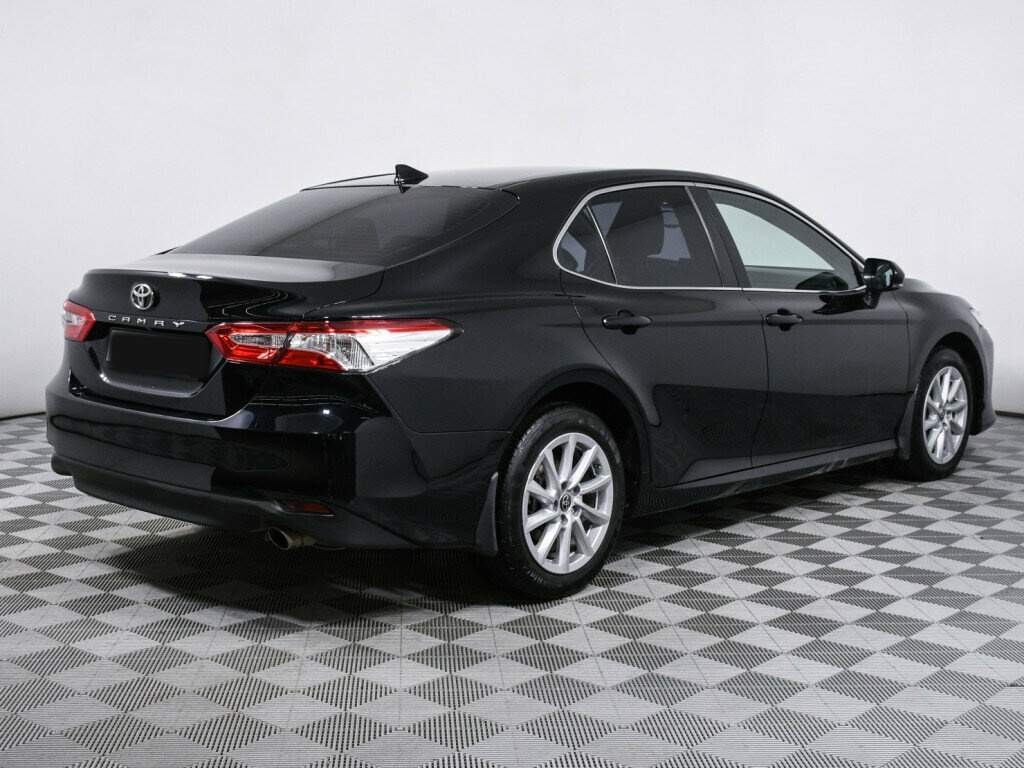 Toyota Camry 2021 года с пробегом. Фото: #4
