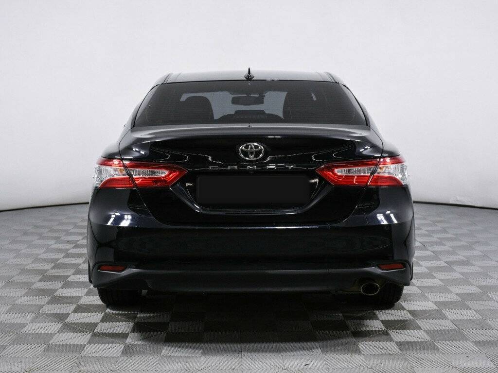 Toyota Camry 2021 года с пробегом. Фото: #5