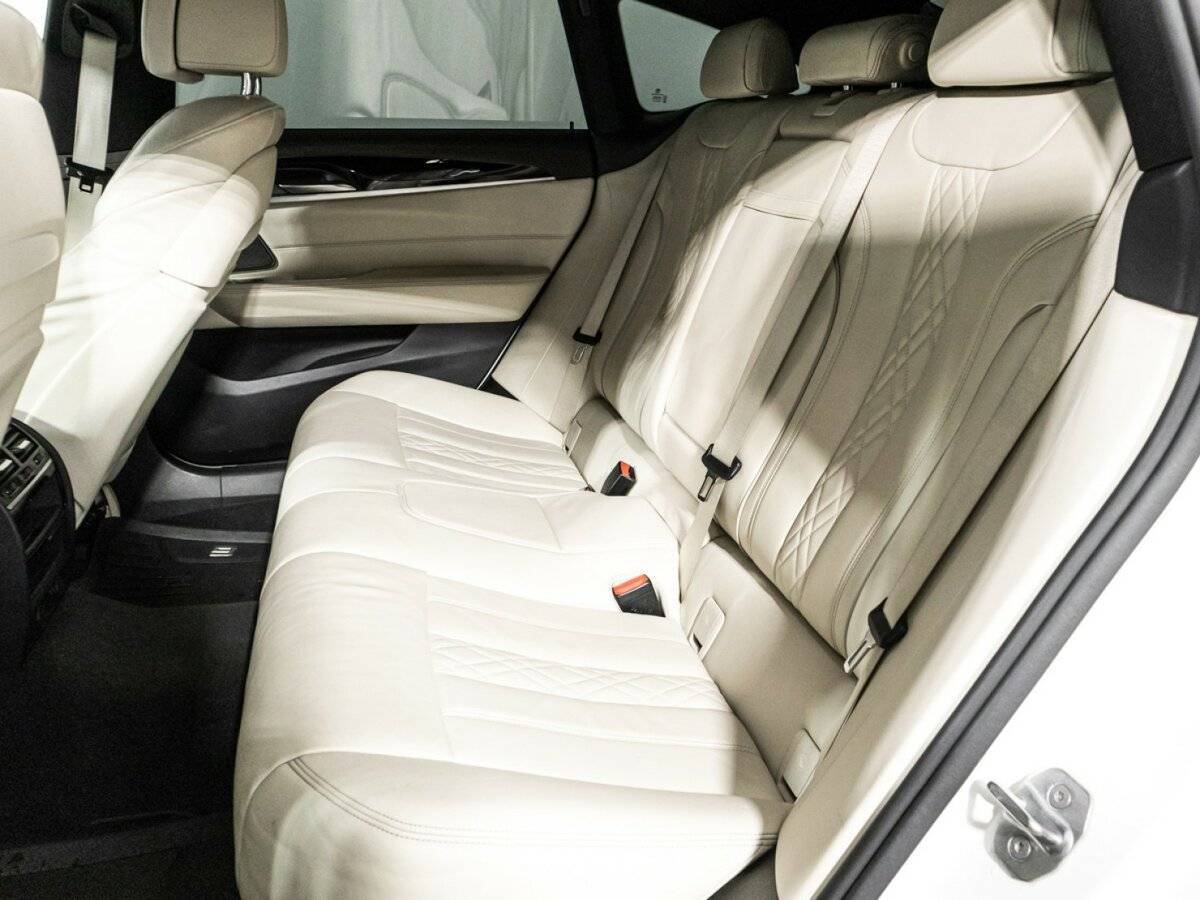 BMW 6 серии 2019 года с пробегом. Фото: #9