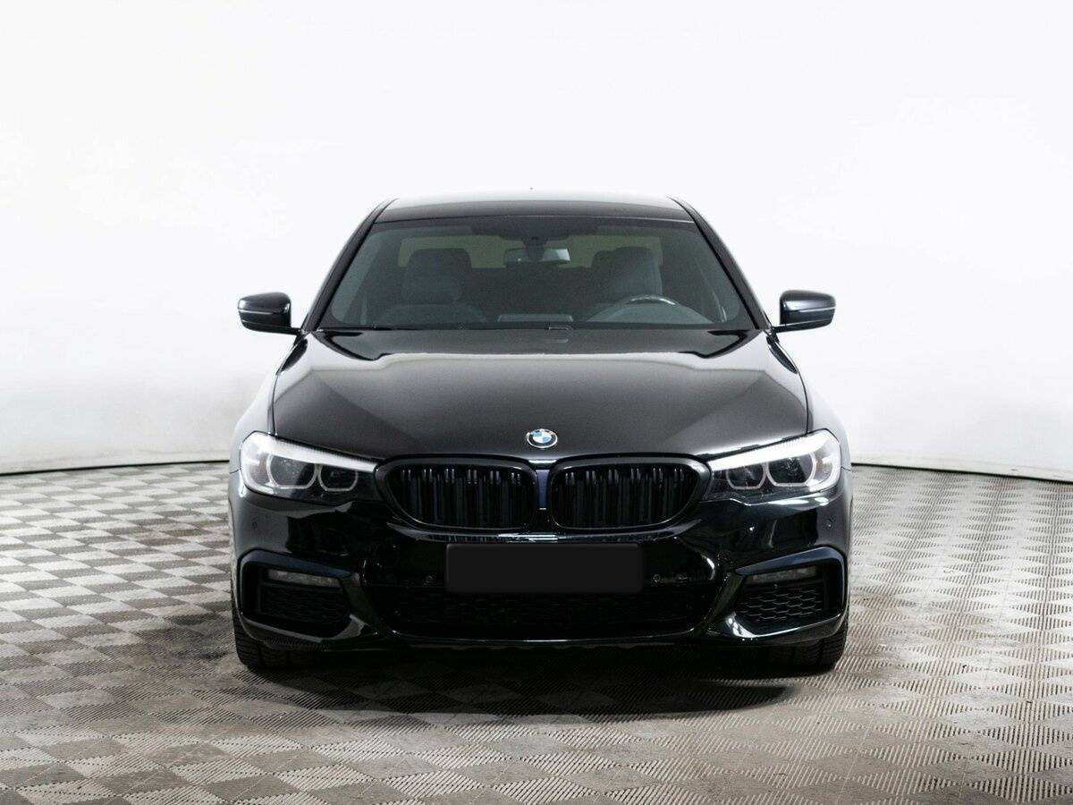 BMW 5 серии 2019 года с пробегом. Фото: #1